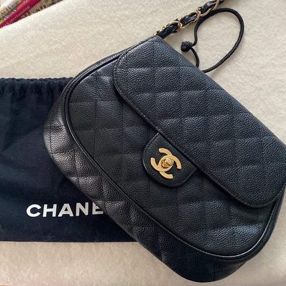 CHANEL Handbags - Vintage Chanel handbag